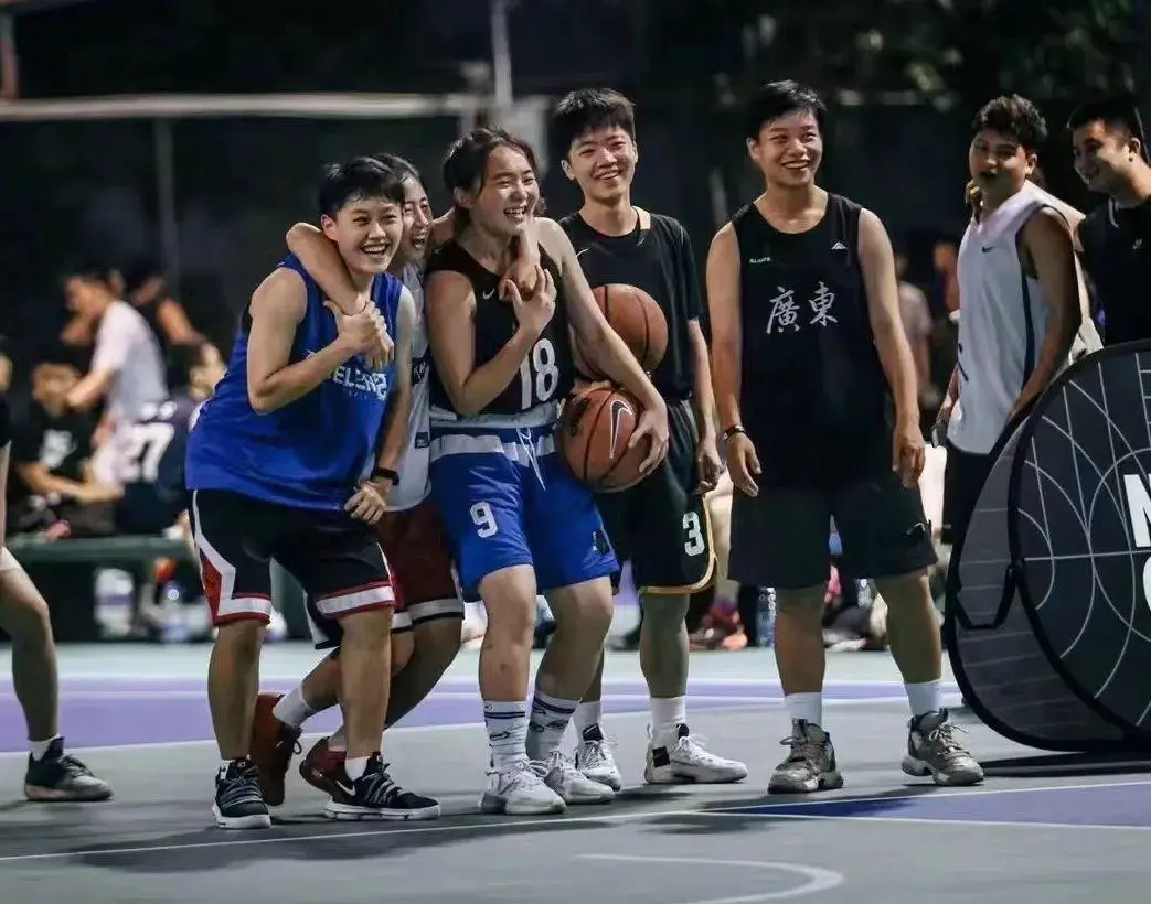 如何根据篮球比赛的不同阶段调整力量训练强度?_2